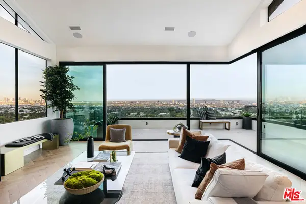 7866 Fareholm Drive, Los Angeles, CA 90046