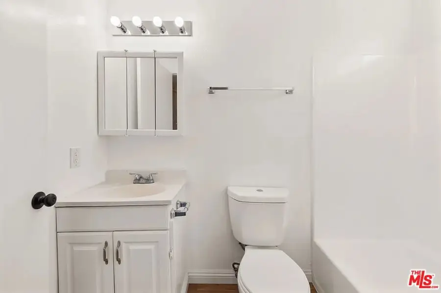 13266 Foothill Boulevard, Sylmar, CA 91342 - #3