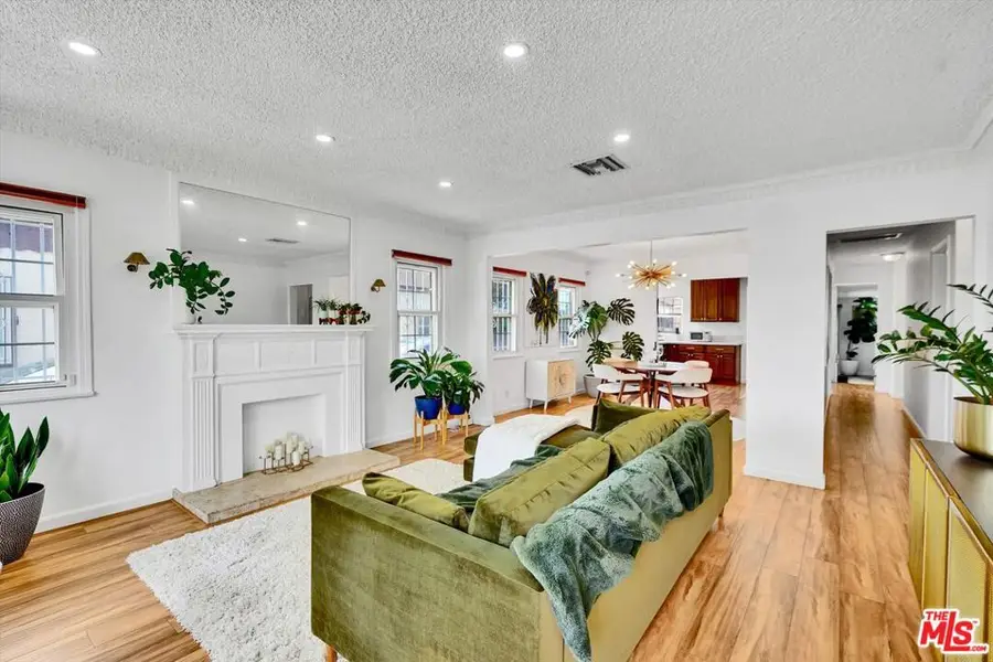 8719 Cimarron Street, Los Angeles, CA 90047 - #2