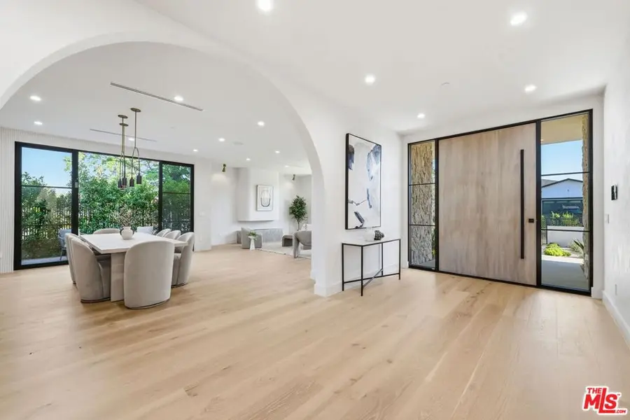 16643 Addison Street, Encino, CA 91436 - #3