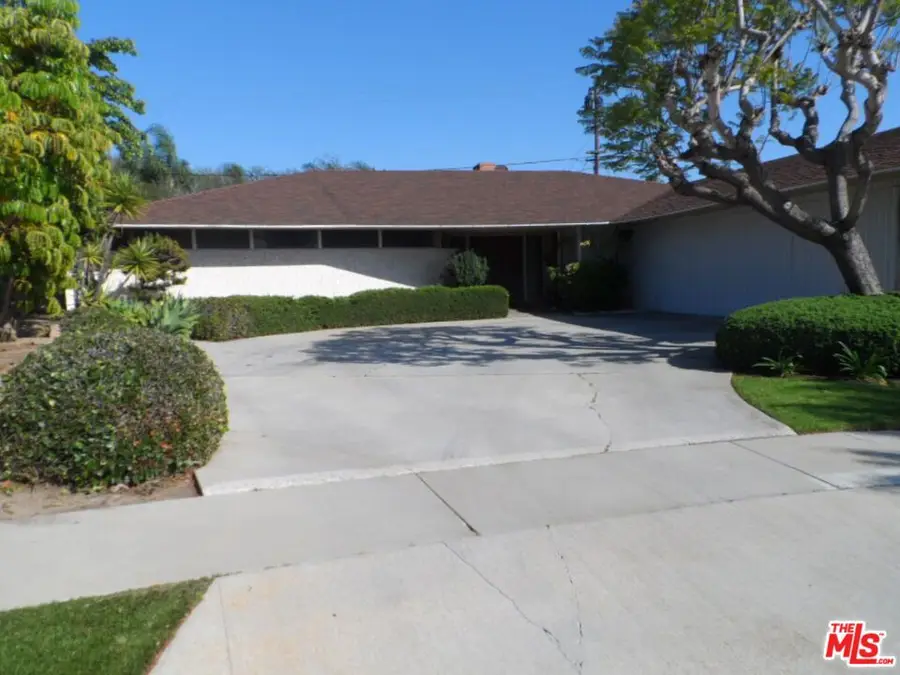 6524 S Holt Avenue, Los Angeles, CA 90056 - #2