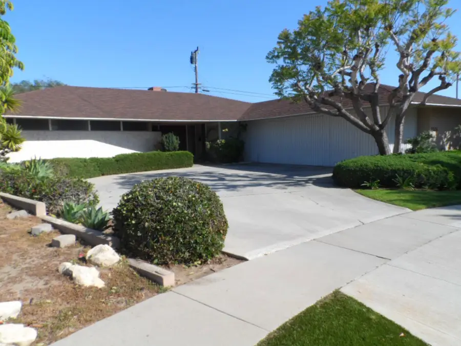 6524 S Holt Avenue, Los Angeles, CA 90056 - #3