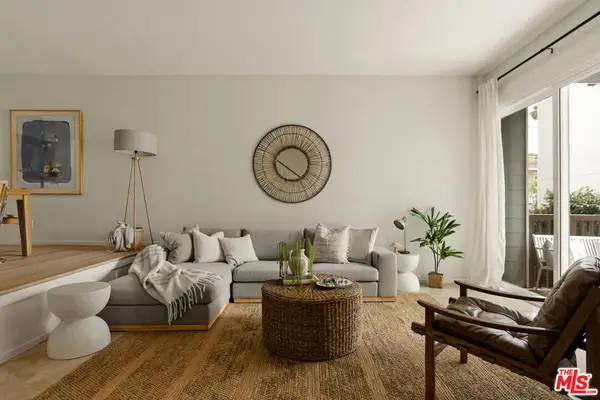 5100 Riverton Avenue #9, North Hollywood, CA 91601