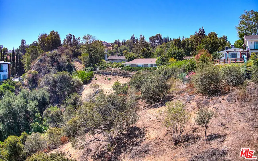 4491 La Barca Dr, Tarzana, CA 91356 - #2