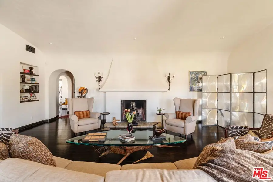 200 S Mansfield Avenue, Los Angeles, CA 90036 - #2