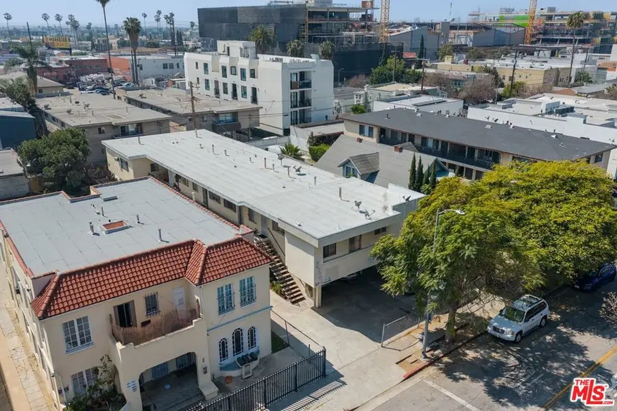 5522 Lexington Avenue, Los Angeles, CA 90038 - #2