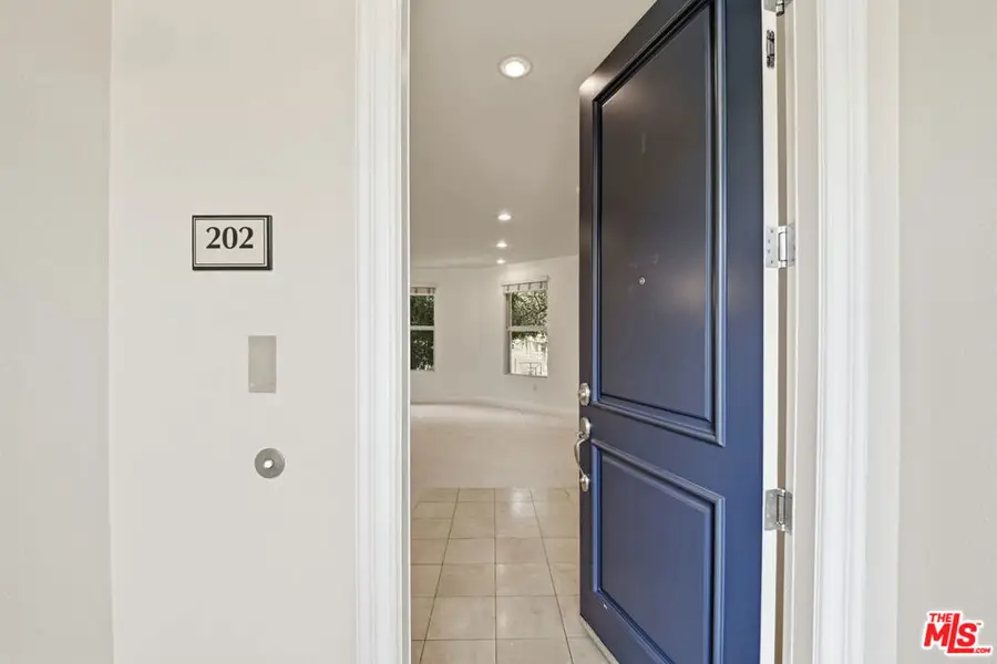 128 N Oak Knoll Avenue #202, Pasadena, CA 91101 - #3