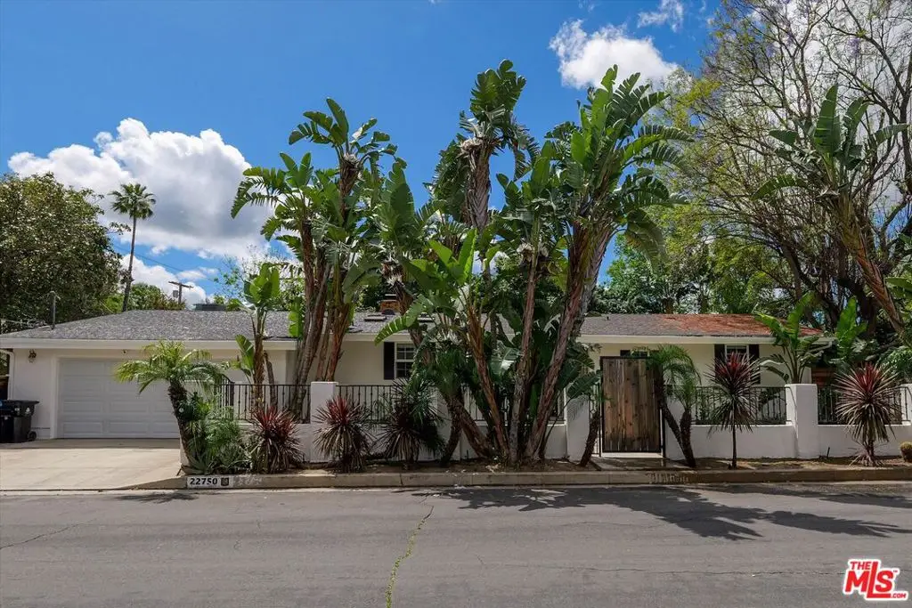 22750 Clarendon Street, Woodland Hills, CA 91367 - #1