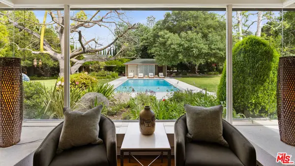 Address Withheld By Seller, Encino, CA 91316