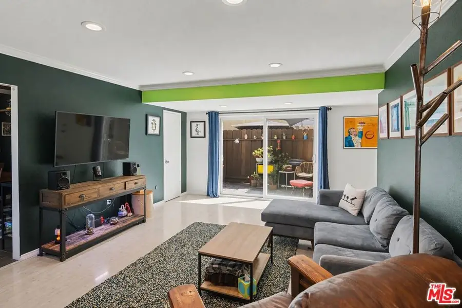 5545 Whitsett Avenue #8, Valley Village, CA 91607 - #3