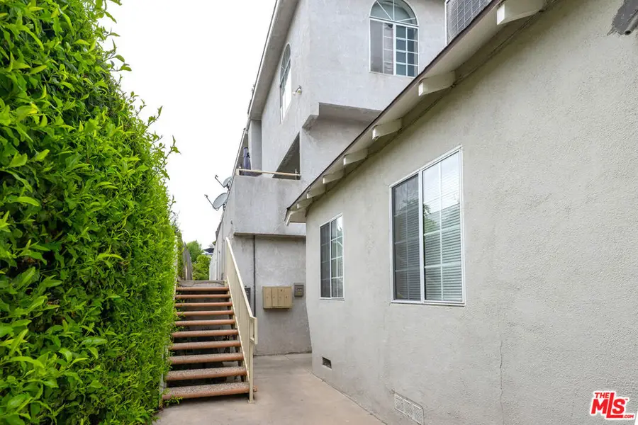 6501 Woodley Avenue, Van Nuys, CA 91406 - #2
