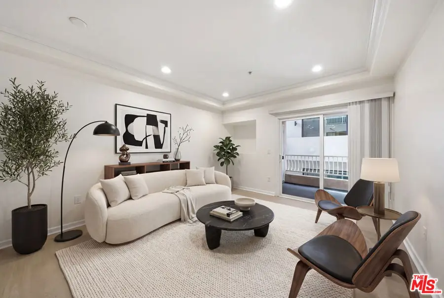 1037 Fedora Street #204, Los Angeles, CA 90006 - #2