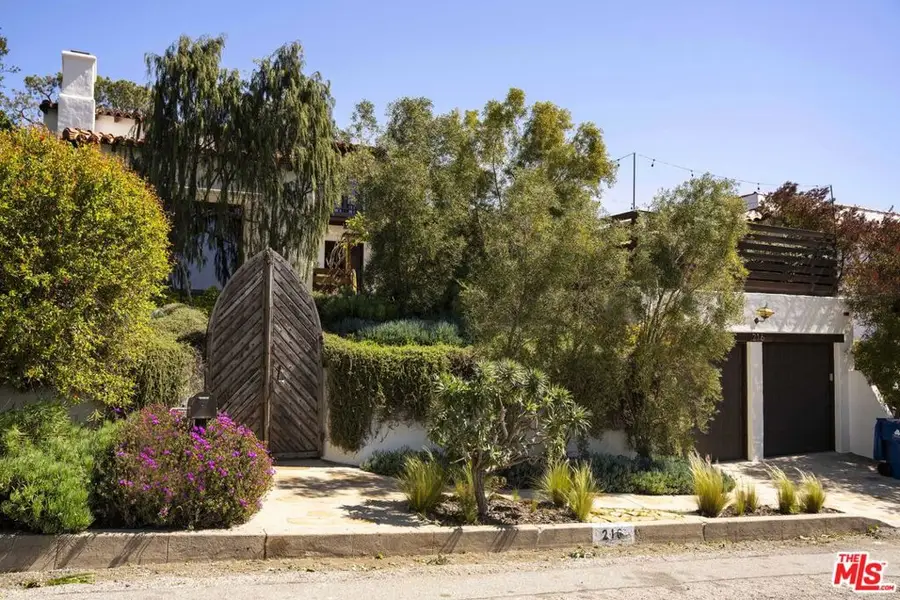 216 Notteargenta Road, Pacific Palisades, CA 90272 - #3