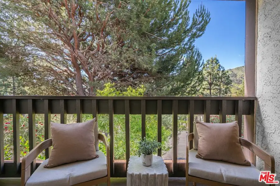 17243 Palisades Circle, Pacific Palisades, CA 90272 - #2