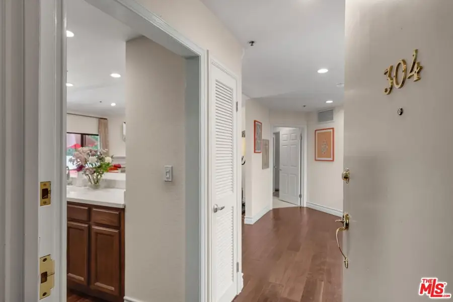 1722 Malcolm Avenue #304, Los Angeles, CA 90024 - #2