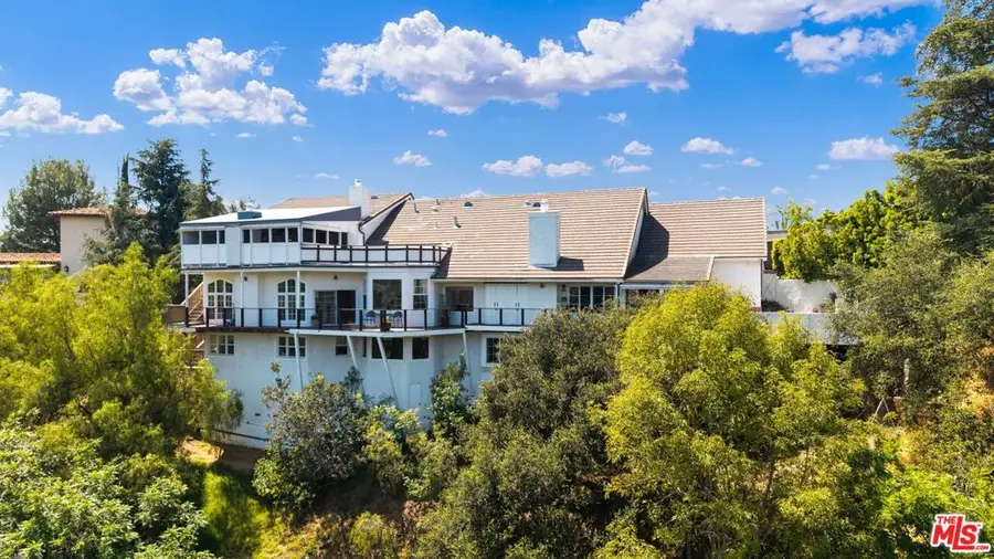 2312 Kimridge Road, Beverly Hills, CA 90210 - #3