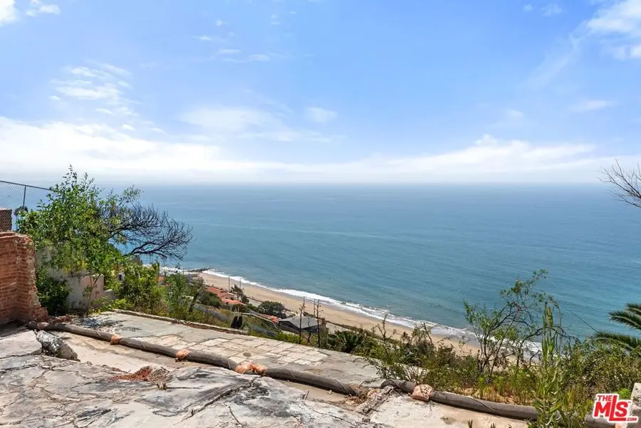 17624 Tramonto Drive, Pacific Palisades, CA 90272 - #2