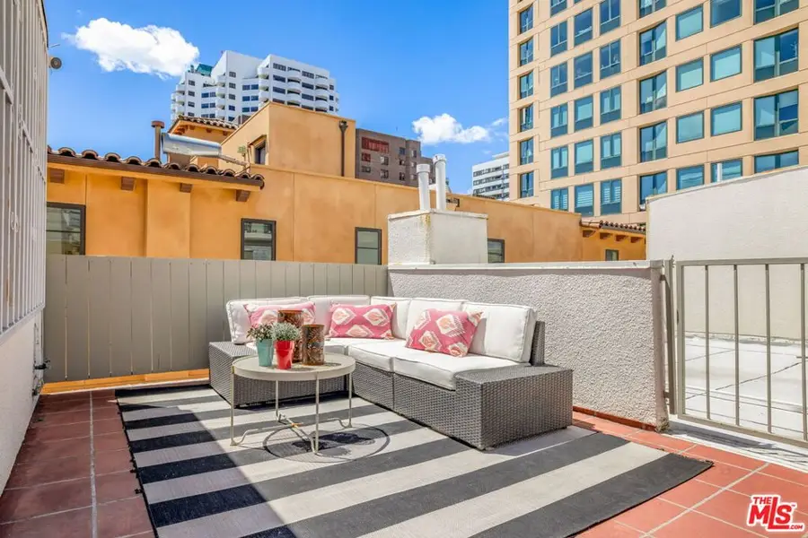 10511 Ashton Avenue #305, Los Angeles, CA 90024 - #2