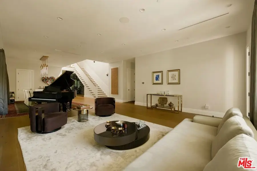 126 S Westgate Avenue, Los Angeles, CA 90049 - #2