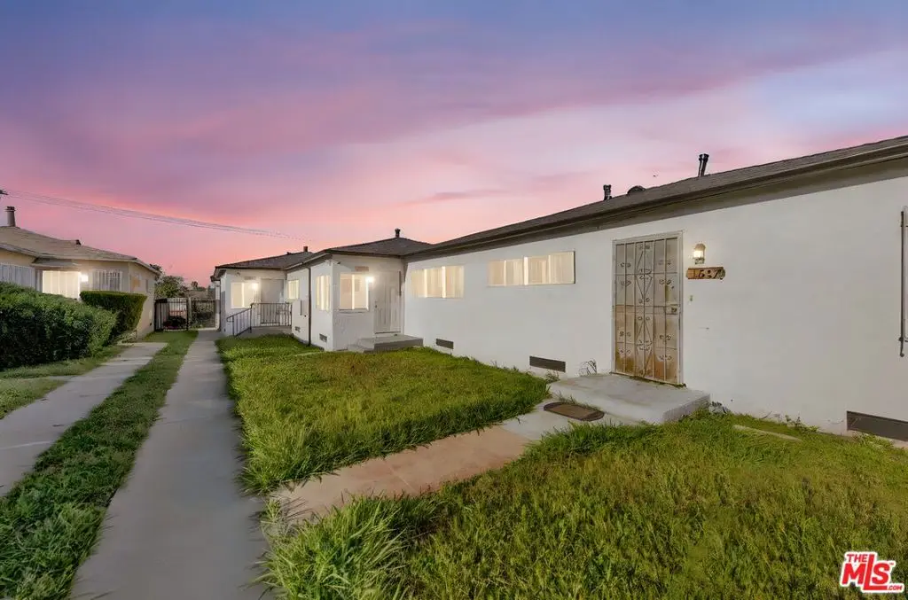 1525 W 105th Street, Los Angeles, CA 90047 - #1