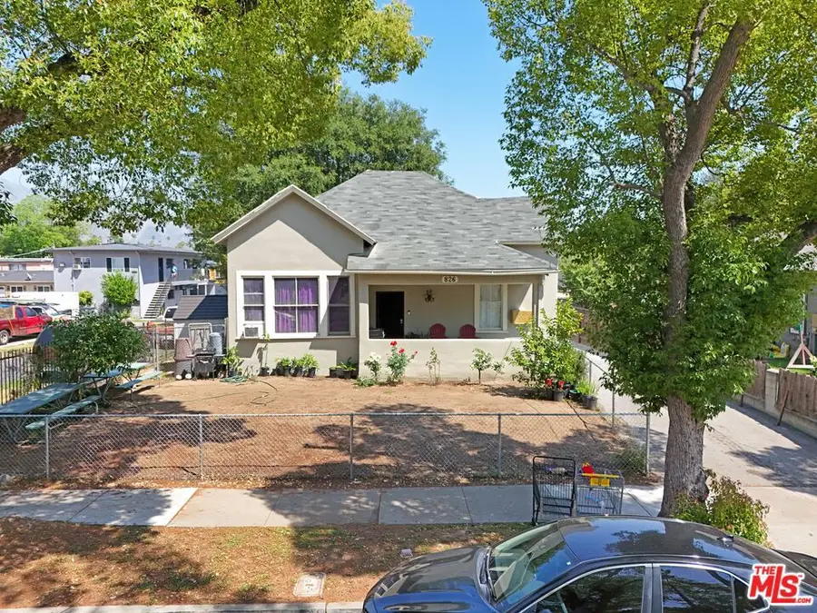 826 N Summit Avenue, Pasadena, CA 91103 - #2