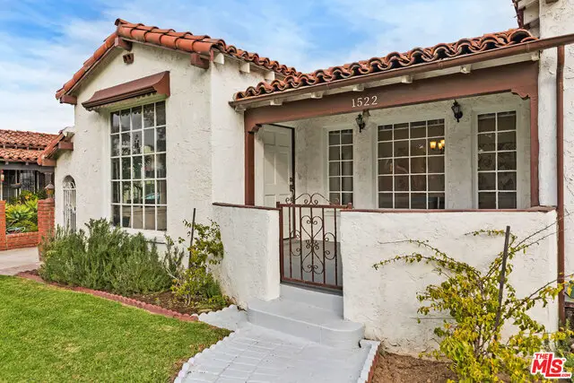 1522 S Point View Street, Los Angeles, CA 90035 - #3