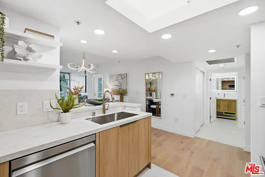 13700 Marina Pointe Drive #511, Marina Del Rey, CA 90292 - #3