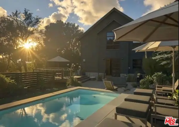 21165 Entrada Road, Topanga, CA 90290
