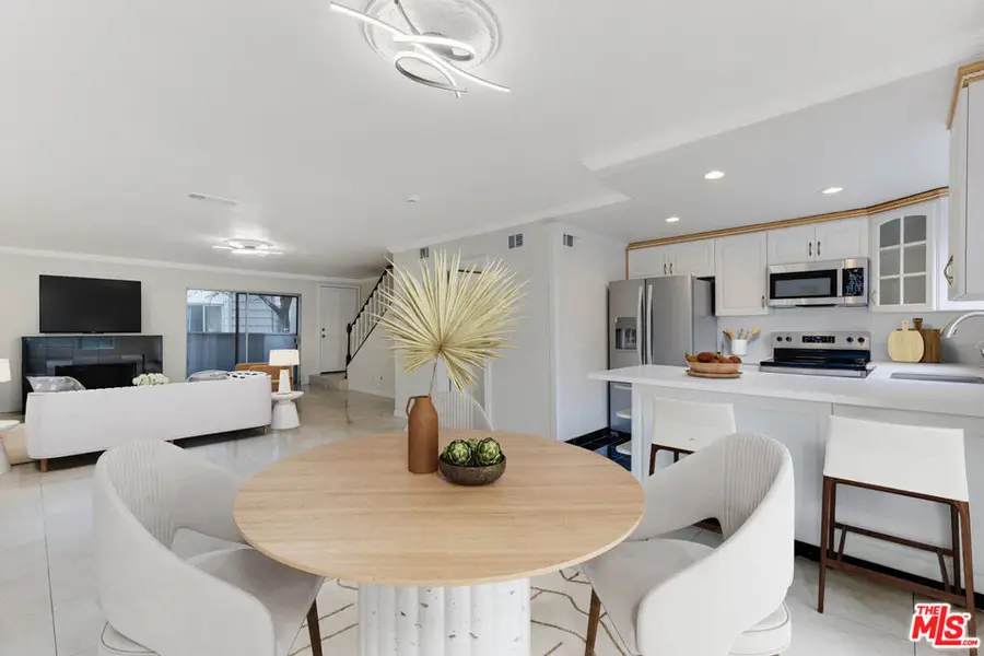 18316 Hatteras Street #21, Tarzana, CA 91356 - #2