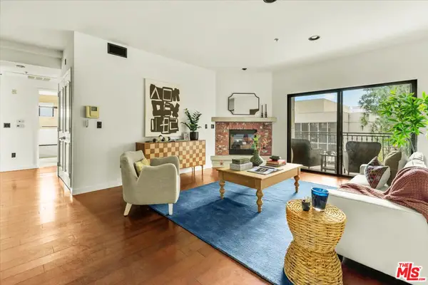 417 S Westmoreland Avenue #404, Los Angeles, CA 90020