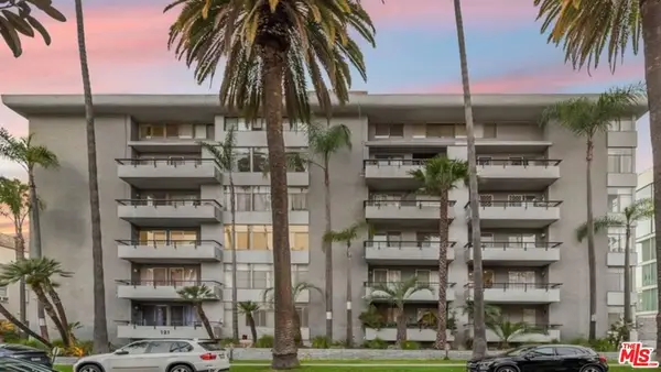 121 S Palm Drive #403, Beverly Hills, CA 90212