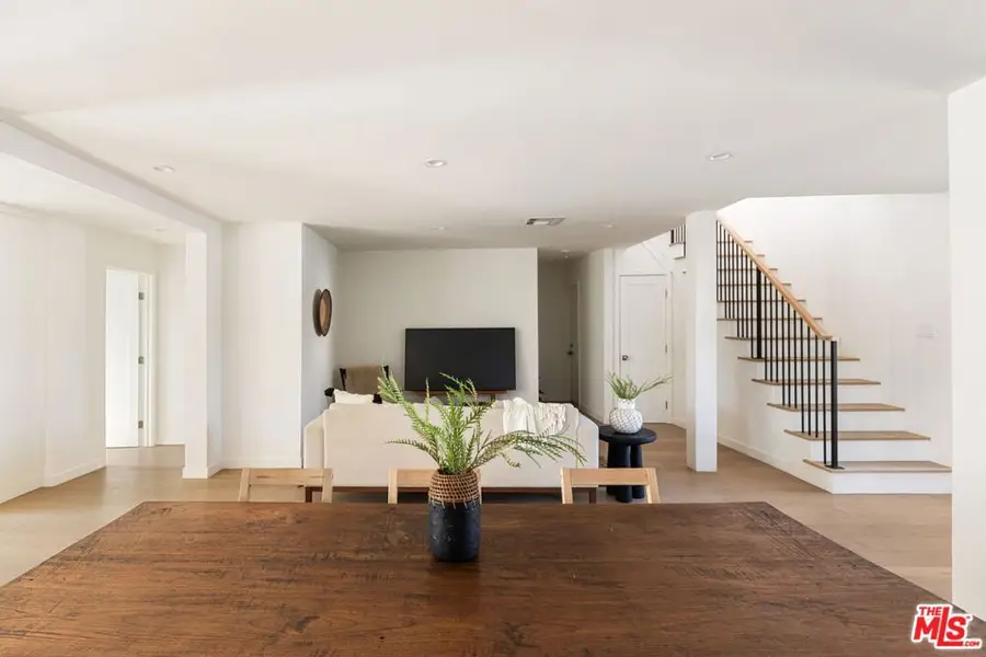 8841 Croydon Avenue, Los Angeles, CA 90045 - #3