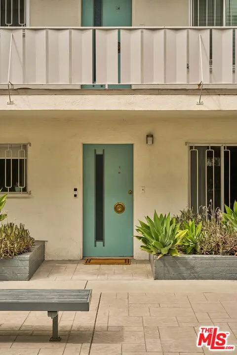 4343 Finley Avenue #4, Los Angeles, CA 90027 - #3