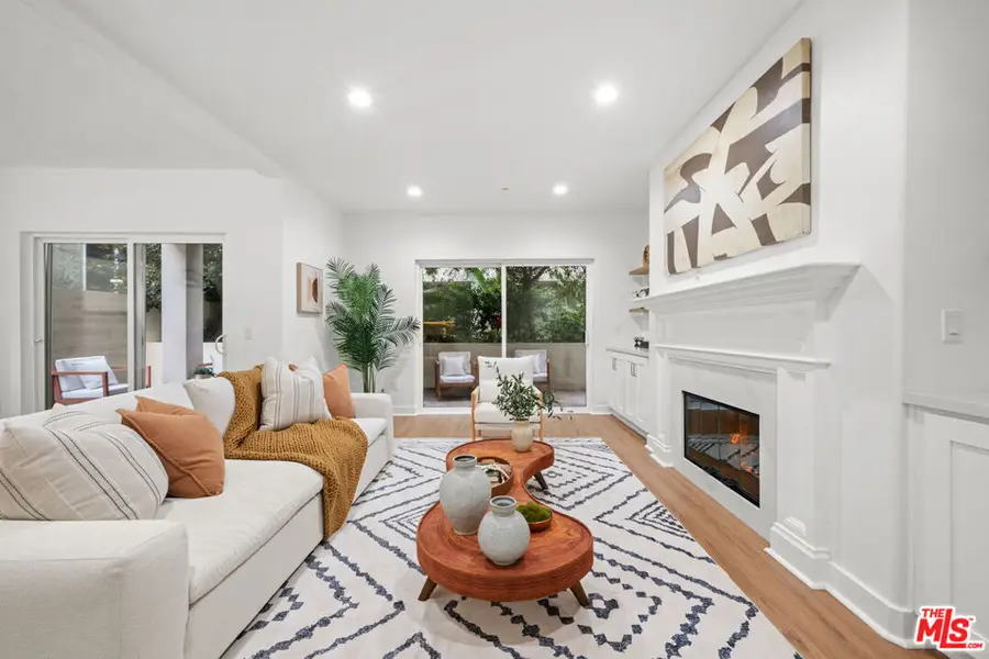 11115 Acama Street #104, Studio City, CA 91602 - #2