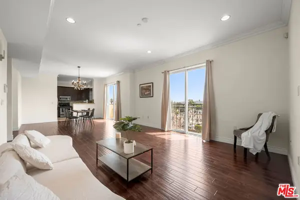 9049 Alcott Street #401, Los Angeles, CA 90035