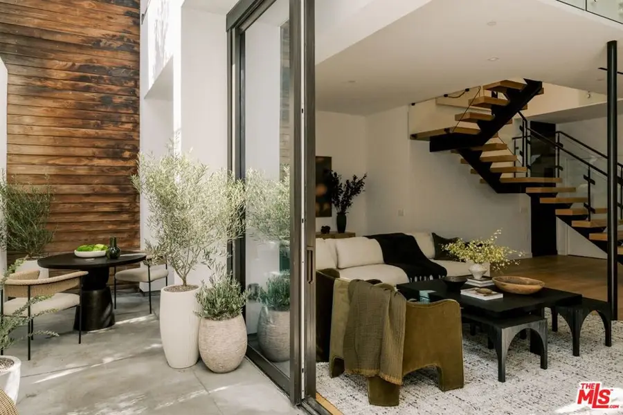 702 N Doheny Drive #TH5, West Hollywood, CA 90069 - #3