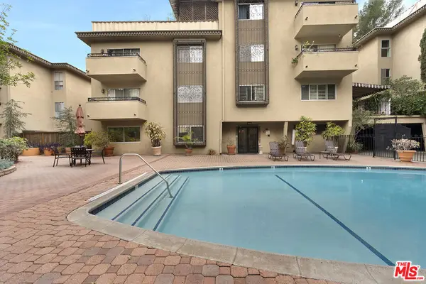 6700 Hillpark Drive #204, Los Angeles, CA 90068