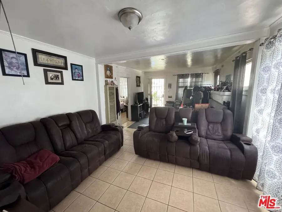 424 W 95th Street, Los Angeles, CA 90003 - #3