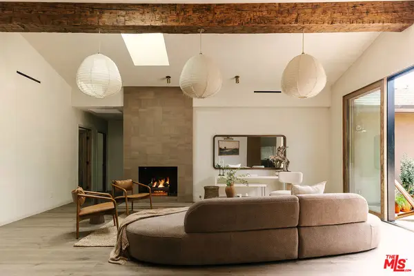 8029 El Manor Avenue, Los Angeles, CA 90045