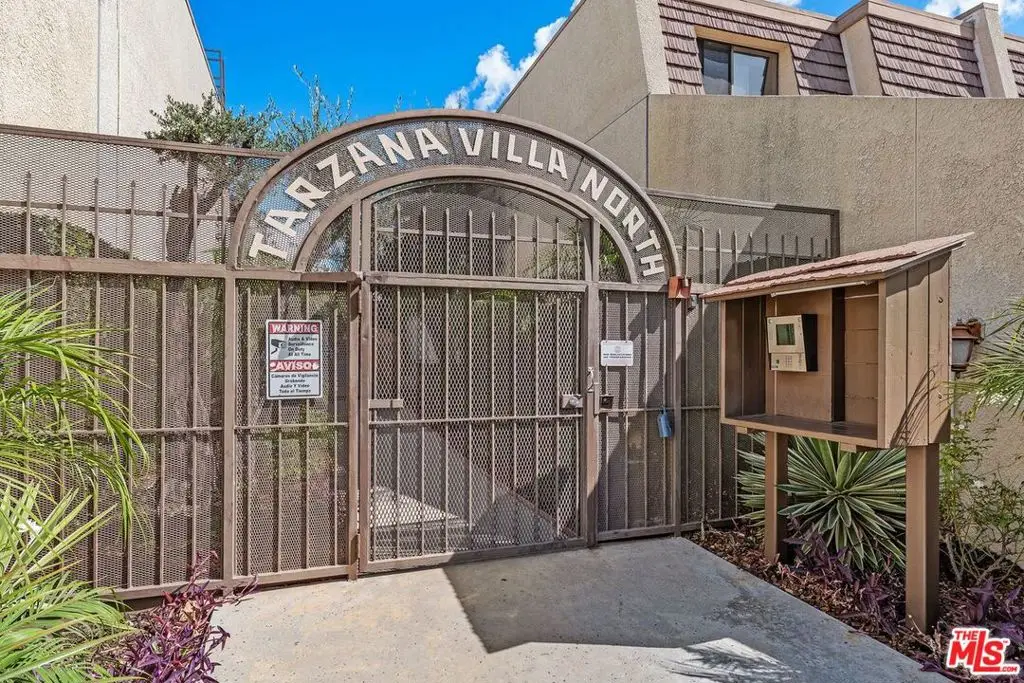 18415 Collins Street #F, Tarzana, CA 91356 - #1