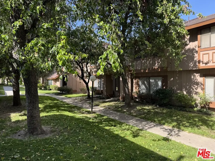 20111 Leadwell Street #3, Winnetka, CA 91306 - #3