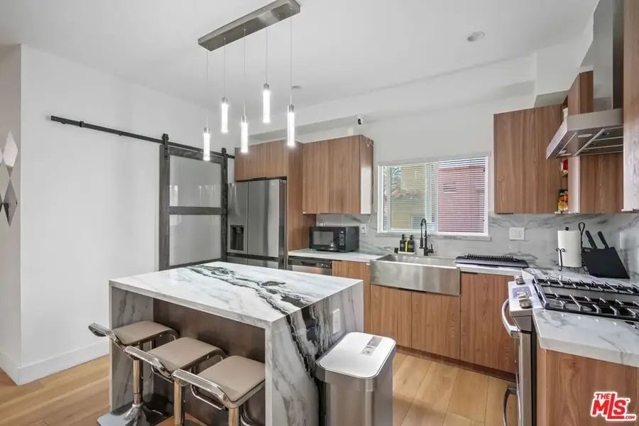 1842 S Sycamore Avenue, Los Angeles, CA 90019 - #2