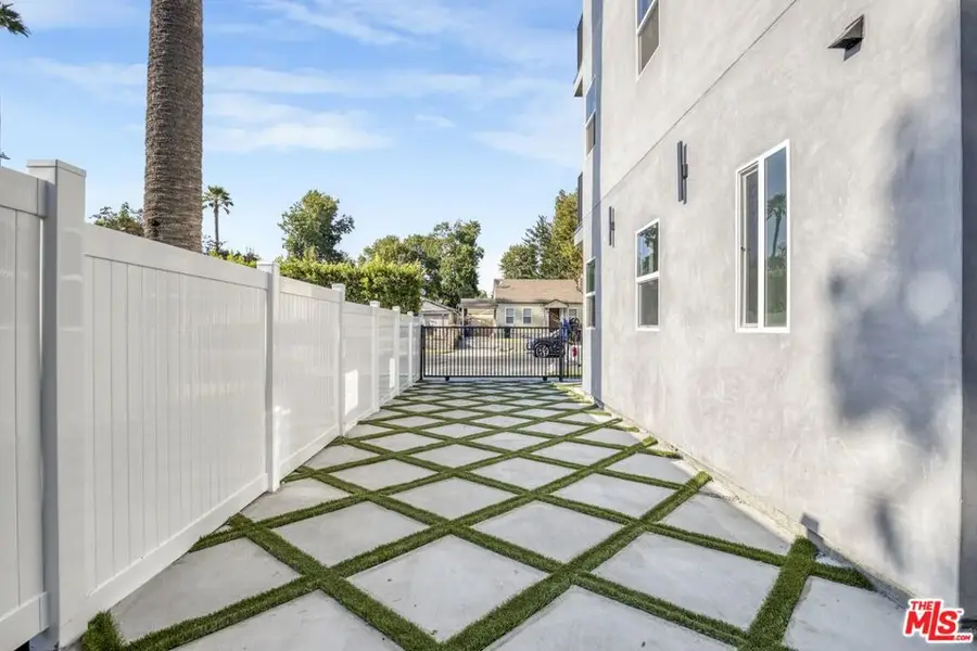 10828 Hesby Street, North Hollywood, CA 91601 - #3