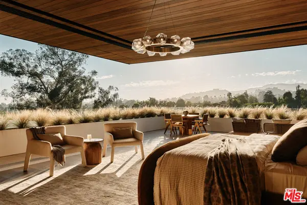 401 N Tigertail Road, Los Angeles, CA 90049