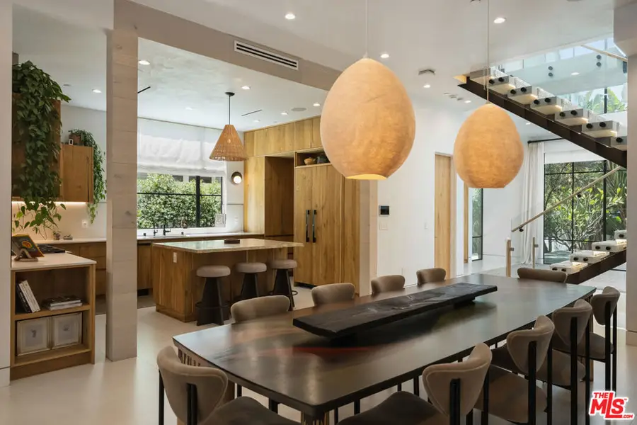 832 Milwood Avenue, Venice, CA 90291 - #2