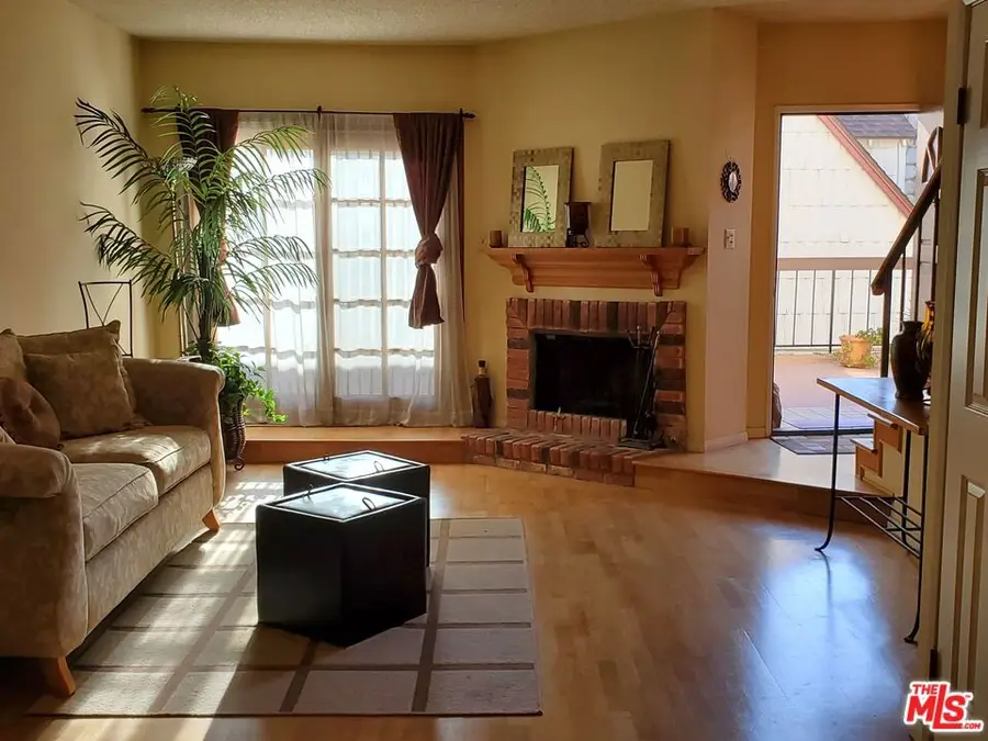 4128 W Hood Avenue #B, Burbank, CA 91505 - #3