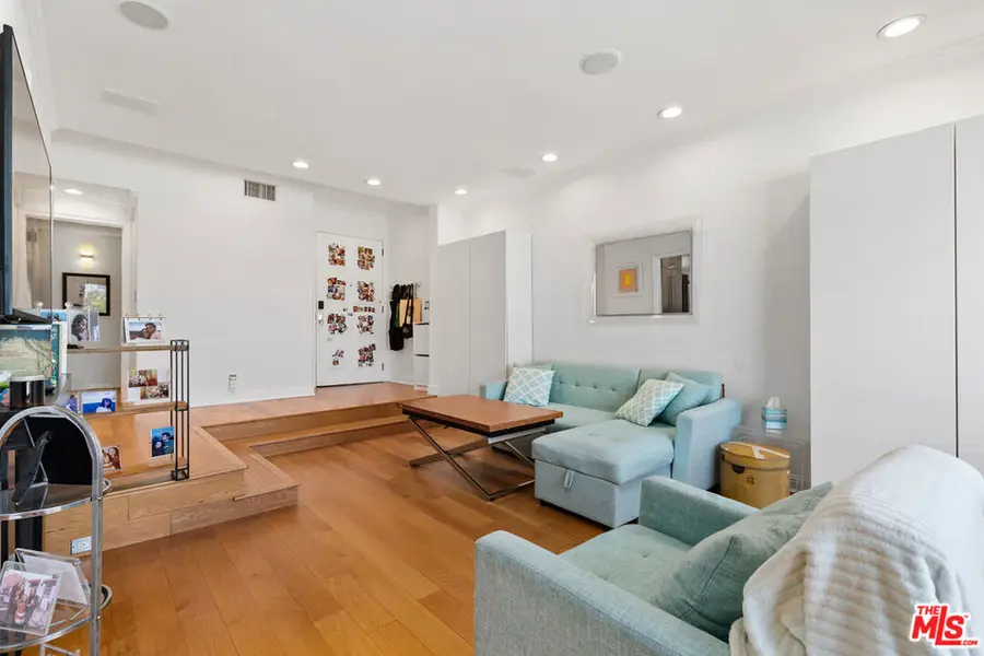 221 S Gale Drive #305, Beverly Hills, CA 90211 - #3