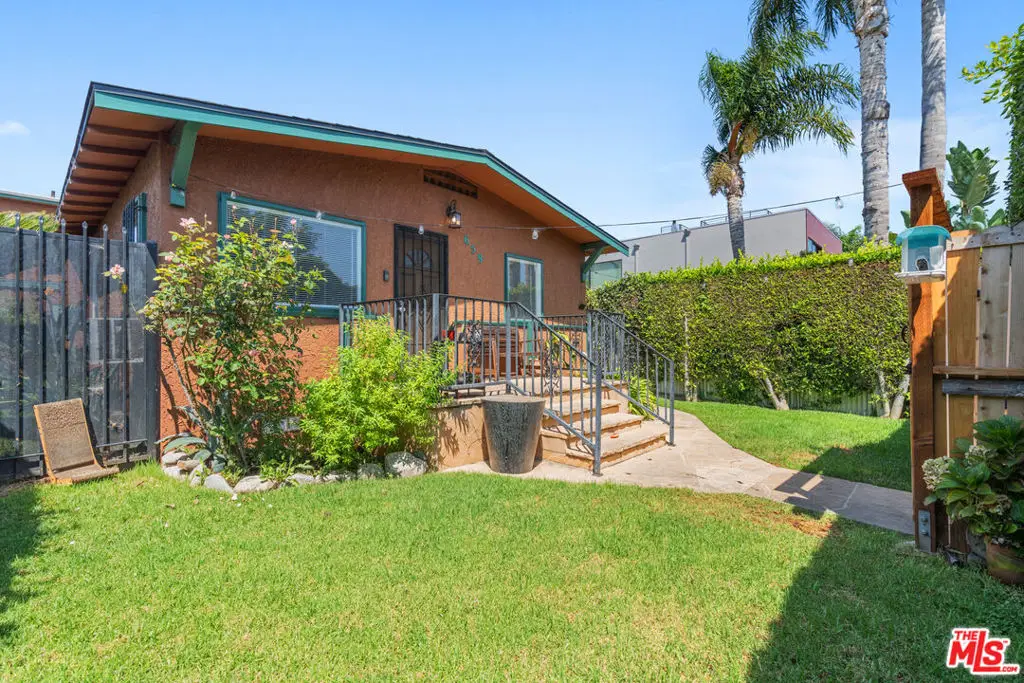 659 Vernon Avenue, Venice, CA 90291 - #1