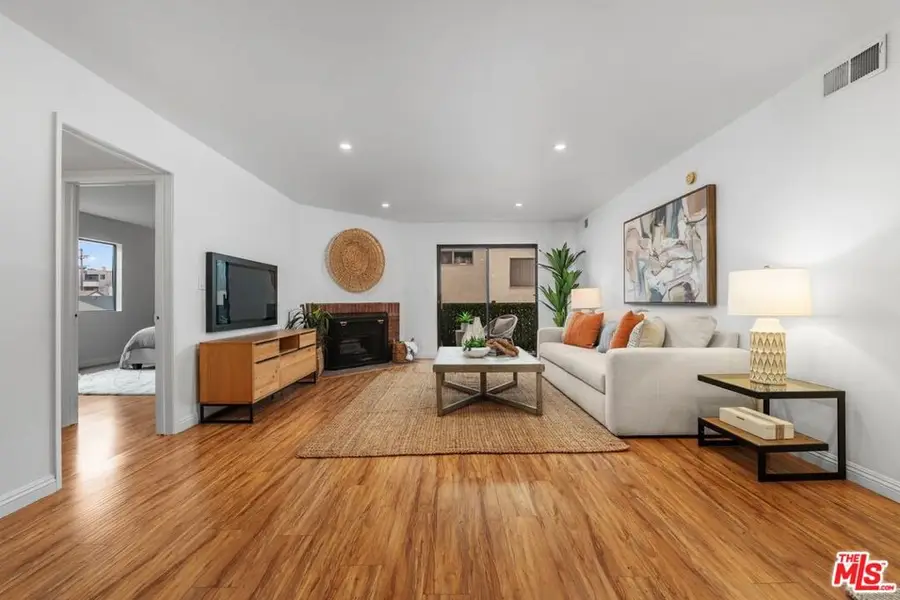 9737 Charnock Avenue #1, Los Angeles, CA 90034 - #3