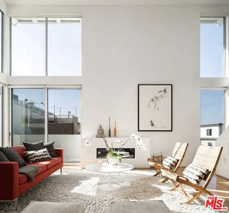 34 S Venice Boulevard #2, Venice, CA 90291 - #1
